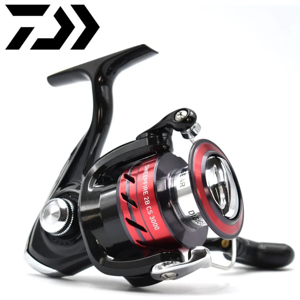 Moulinet DAIWA SWEEPFIRE CS spinning 1500-5000 ABS avec spool métal et drague 2-8kg pour pêche sportive