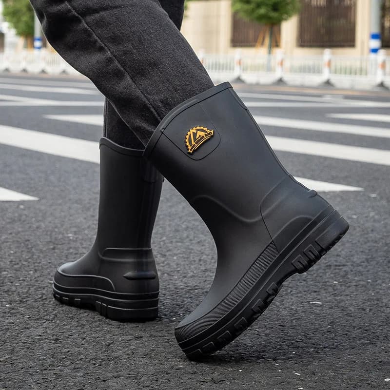 Bottes pluie hautes homme 2025 imperméables caoutchouc pour pêche et travail hiver