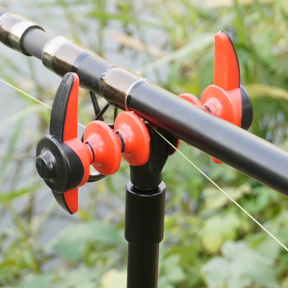 Support canne pêche carpe plastique rouge 8mm filetage universel - Porte canne feeder buzz bar