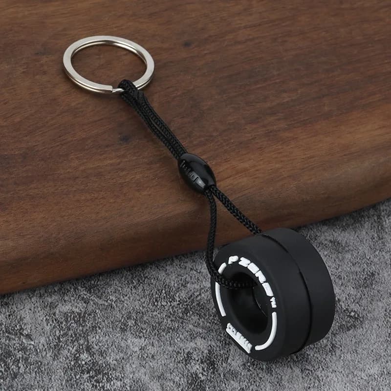 Porte-clés pneu caoutchouc souple - Accessoire pêche unisexe corde sac à dos cadeau
