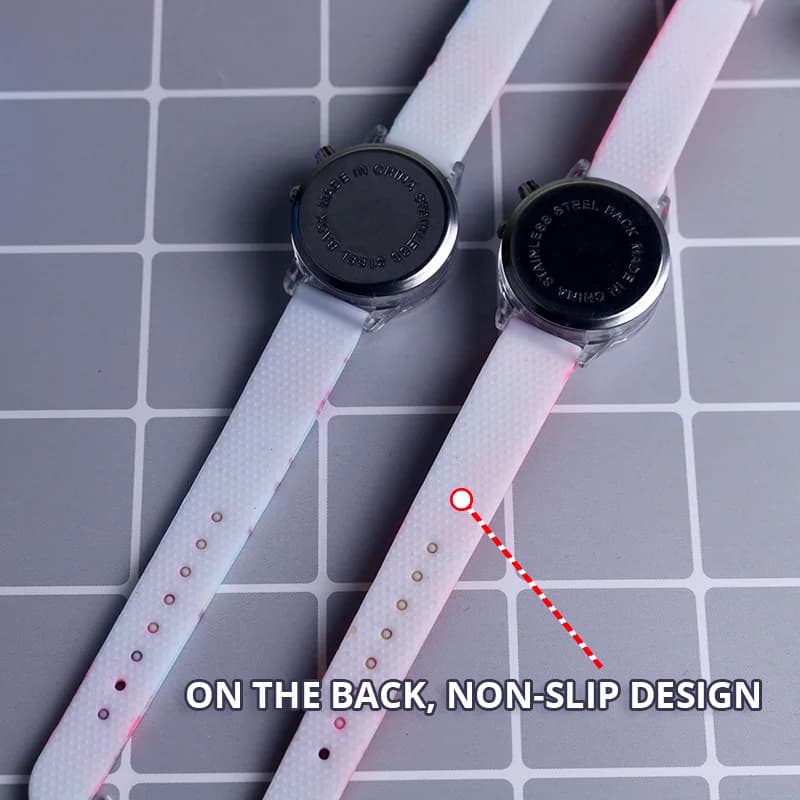 Montre enfant Spider-Man Marvel à lumière colorée, bracelet silicone étanche 3 bars, idée cadeau jouet garçon