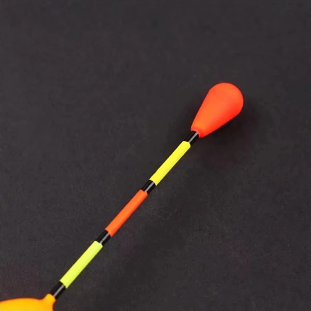 Lot promotion de 10 flotteurs de pêche en mousse, mix tailles et couleurs, pour votre matériel et accessoires