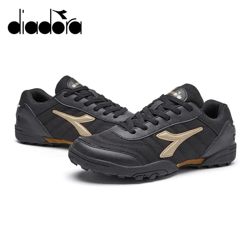 New Match Unisex Soccer Shoes Anti-slip Soccer Shoes Outdoor Professional Rivet