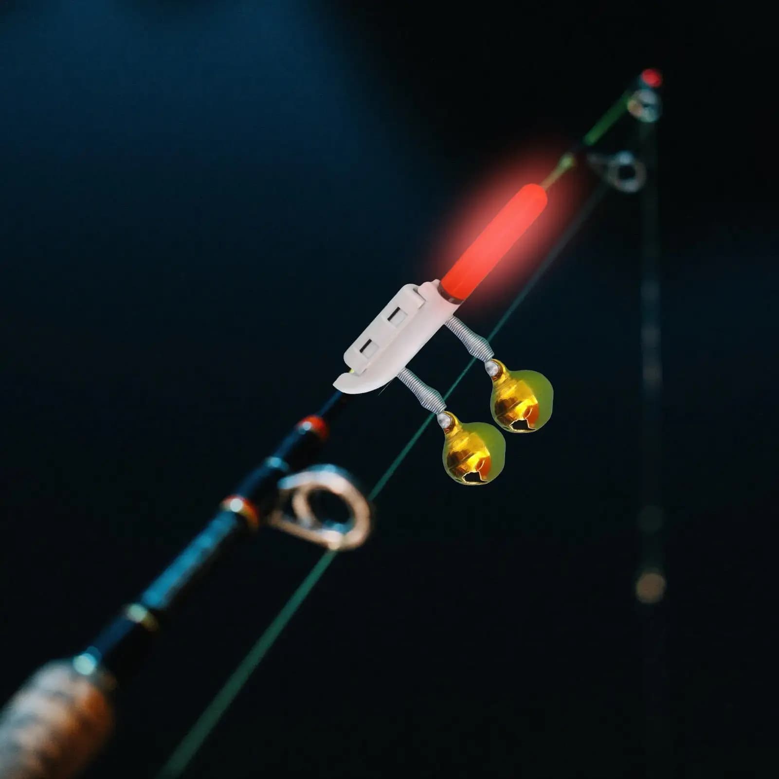 Alarme de touche électronique avec lumière LED et charge USB pour pêche nocturne - Accessoire innovant