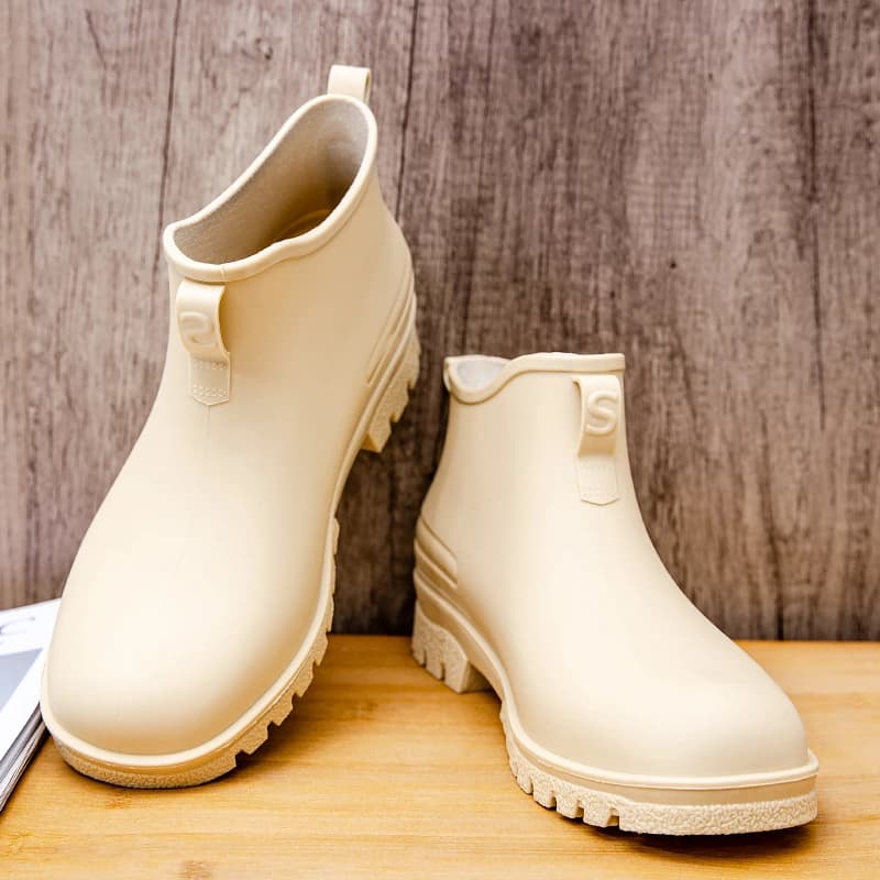 Bottes pluie couple courtes tube PVC moulé imperméables anti-dérapantes commuting extérieur unisexe