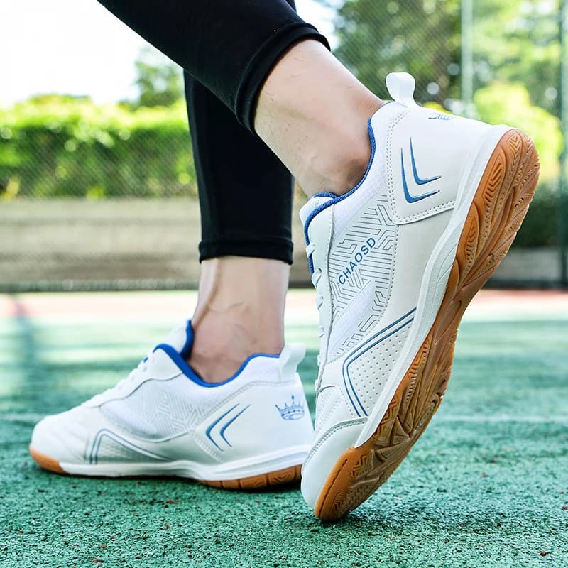 Chaussures de futsal professionnelles 2026 pour hommes - Boots terrain soccer intérieur respirantes qualité