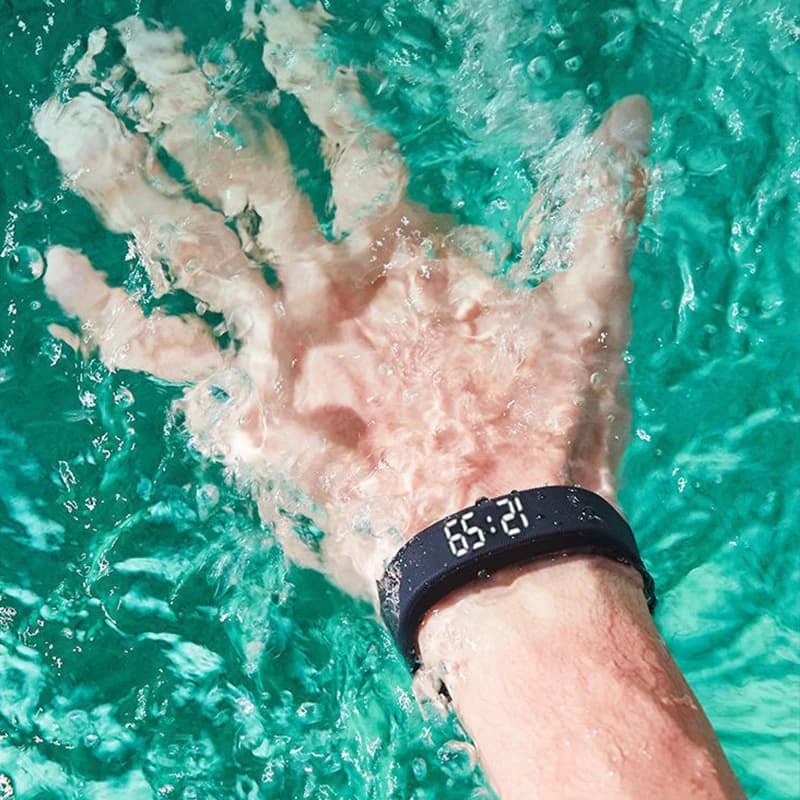 Bracelet Connecté LED Étanche - Podomètre Course et Alarme Vibrante pour Surveillance d'Activité