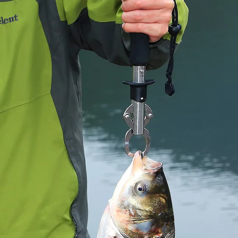 Pince à lèvres pour poisson portable en acier inoxydable avec balance et mètre ruban intégrés pour pêcheur