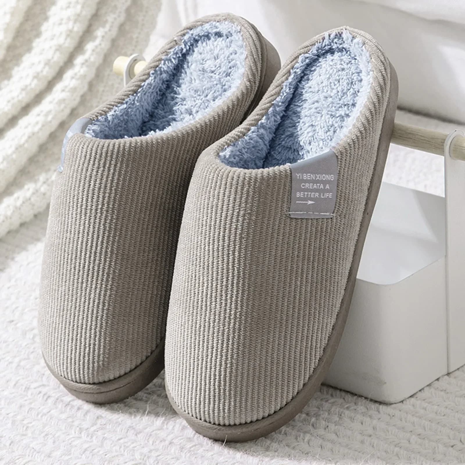 Chaussons d'intérieur antidérapants chauds pour pêcheurs après sortie hivernale au bord de l'eau