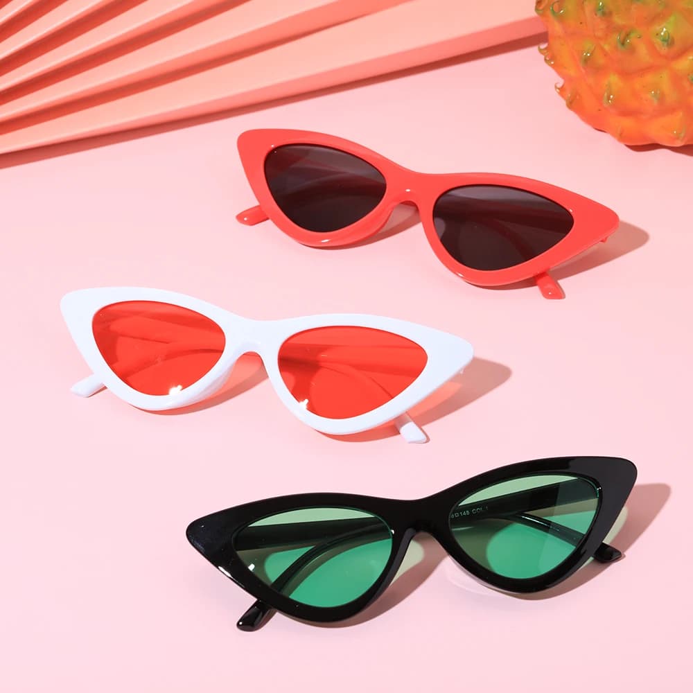 Lunettes de soleil cat eye femme triangle vintage rouge tendance mode streetwear UV400 protection solaire