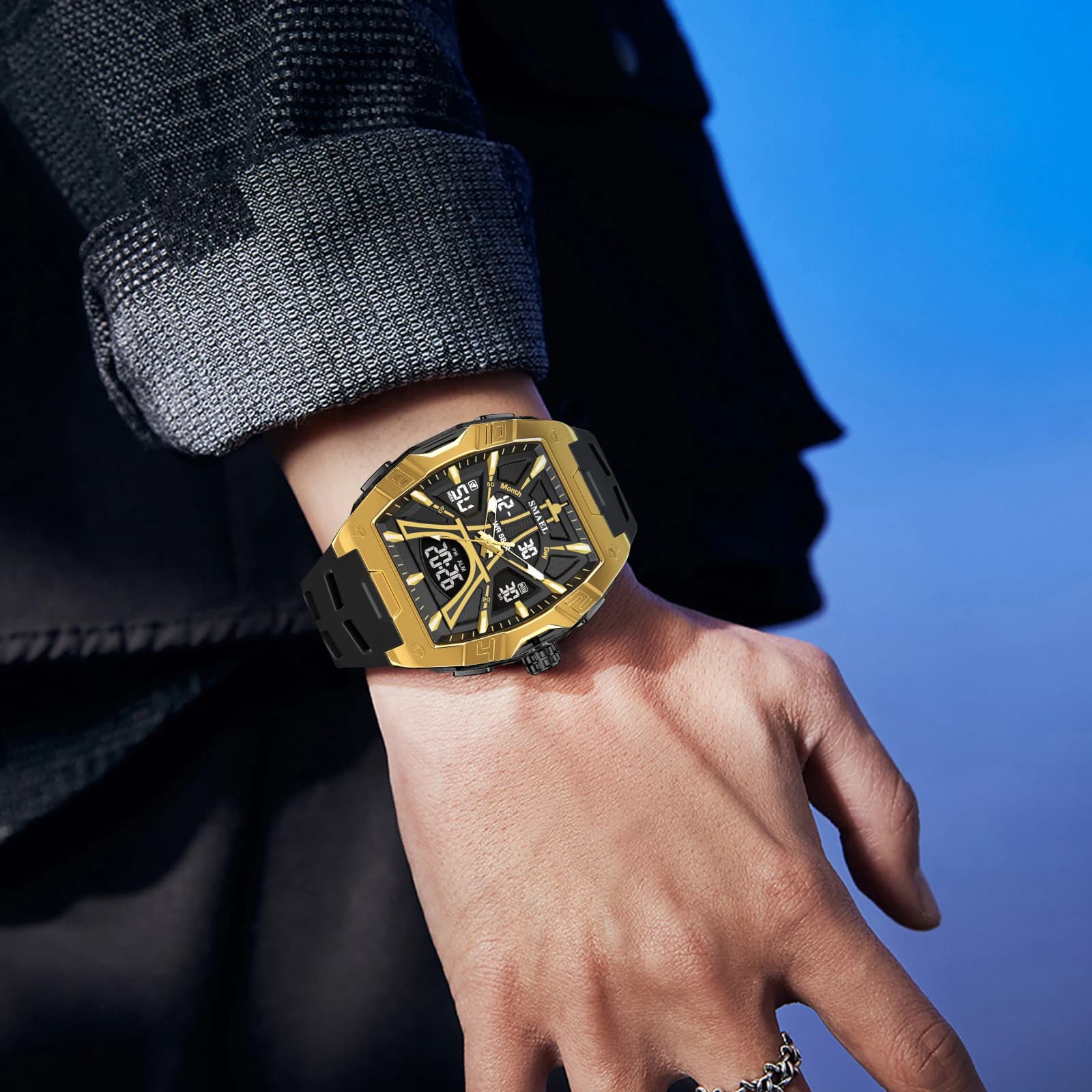 Montre sport SMAEL 8131 étanche réveil lumière nuit quartz affaires mode jeune déstockage