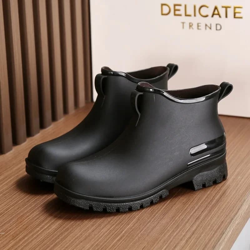 Bottes pluie unisexe 2024 mode extérieur imperméables légères polyuréthanne couvre-chaussures cheville