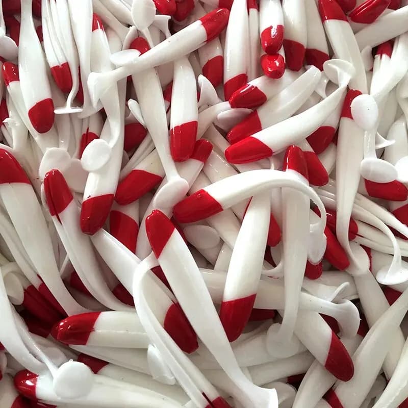 Leurre Souple T-tail Bionique 7 à 12 cm, Tête Rouge Corps Blanc, 10 Leurres par Sachet