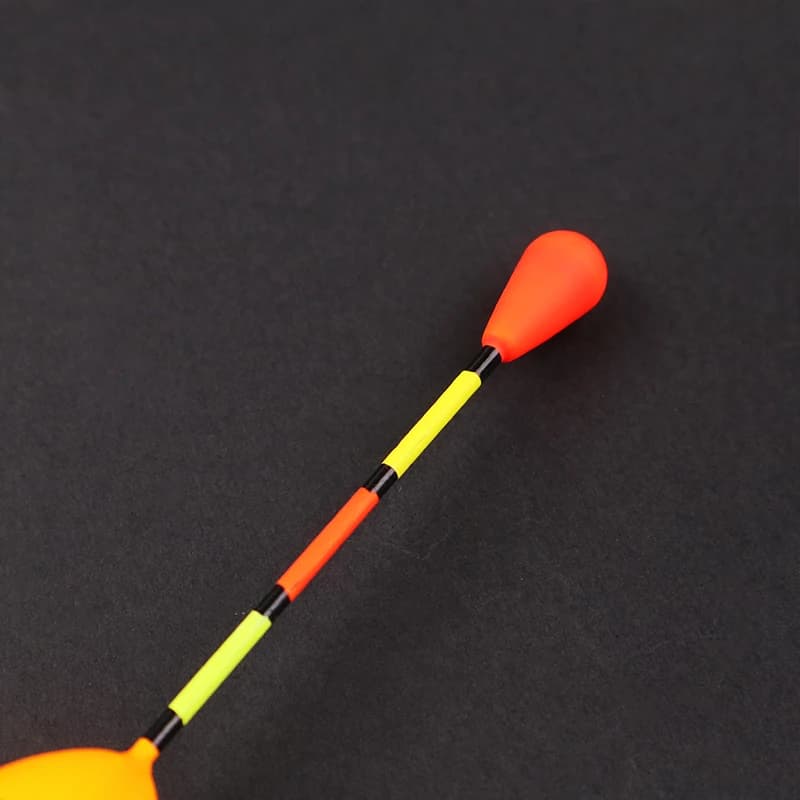 Lot de 10 flotteurs de pêche lumineux et bâtons lumineux, tailles et couleurs assorties pour une visibilité optimale