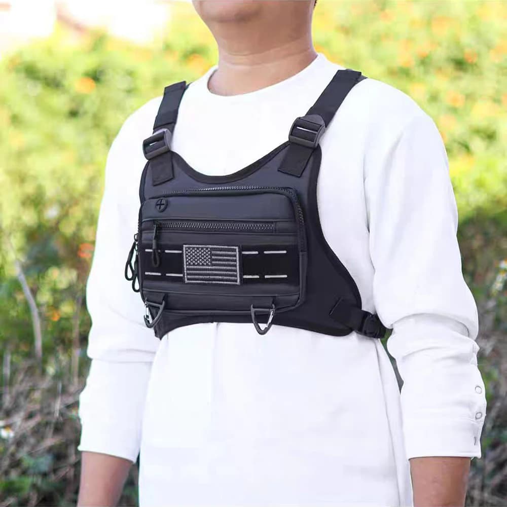 Sac de poitrine running réglable pour randonnée et voyage, holster sécurisé pour équipement de pêche et accessoires outdoor.