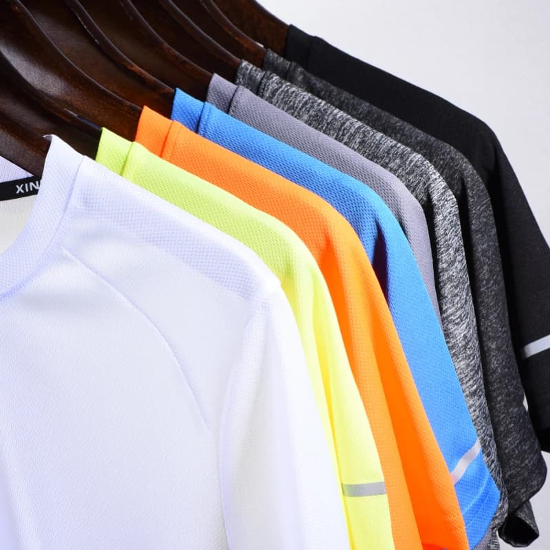 T-shirt de sport en polyester pour hommes - Coupe couvertes vêtements de course décontracté solide