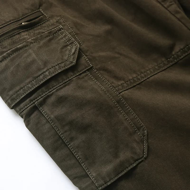 Pantalon cargo armée verte pêche multi-poches pour organisation parfaite du matériel