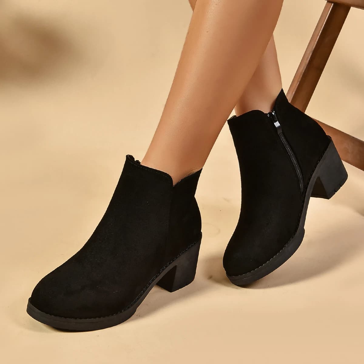 Bottes talon haut femme automne 2024 - Simili daim élégant, coupe concise, coloris unis sophistiqués