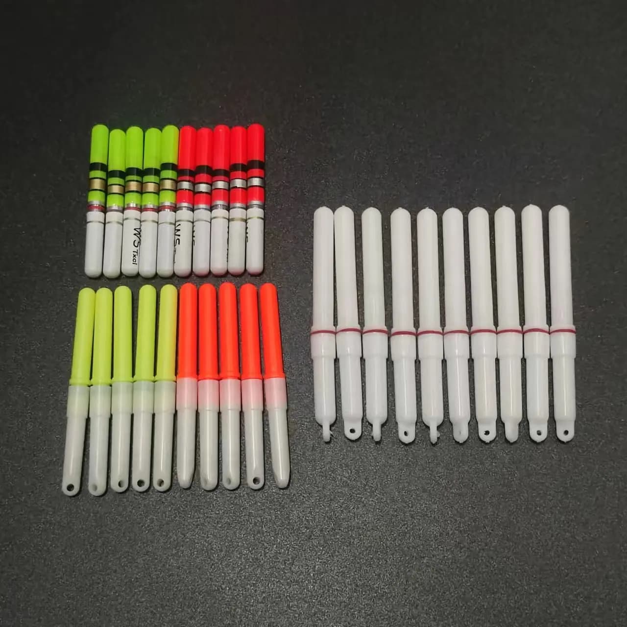 10 bâtons lumineux verts et rouges pour flotteurs de pêche de nuit, compatibles piles CR322 et CR425