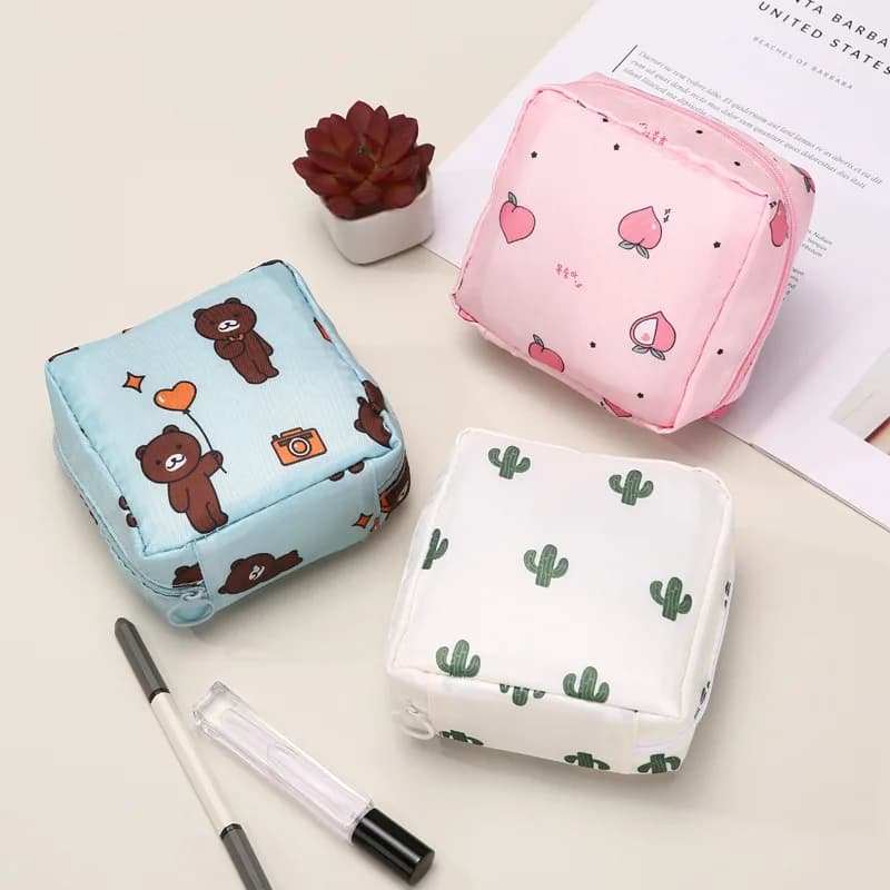 Pochette étanche pour serviettes hygiéniques - Organisateur portable motifs cartoon pour protections féminines