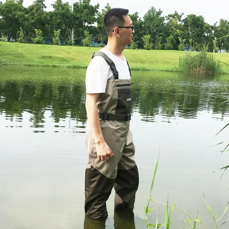 Bottes de pêche wading imperméables à semelle feutre pour rochers et rivières en montée