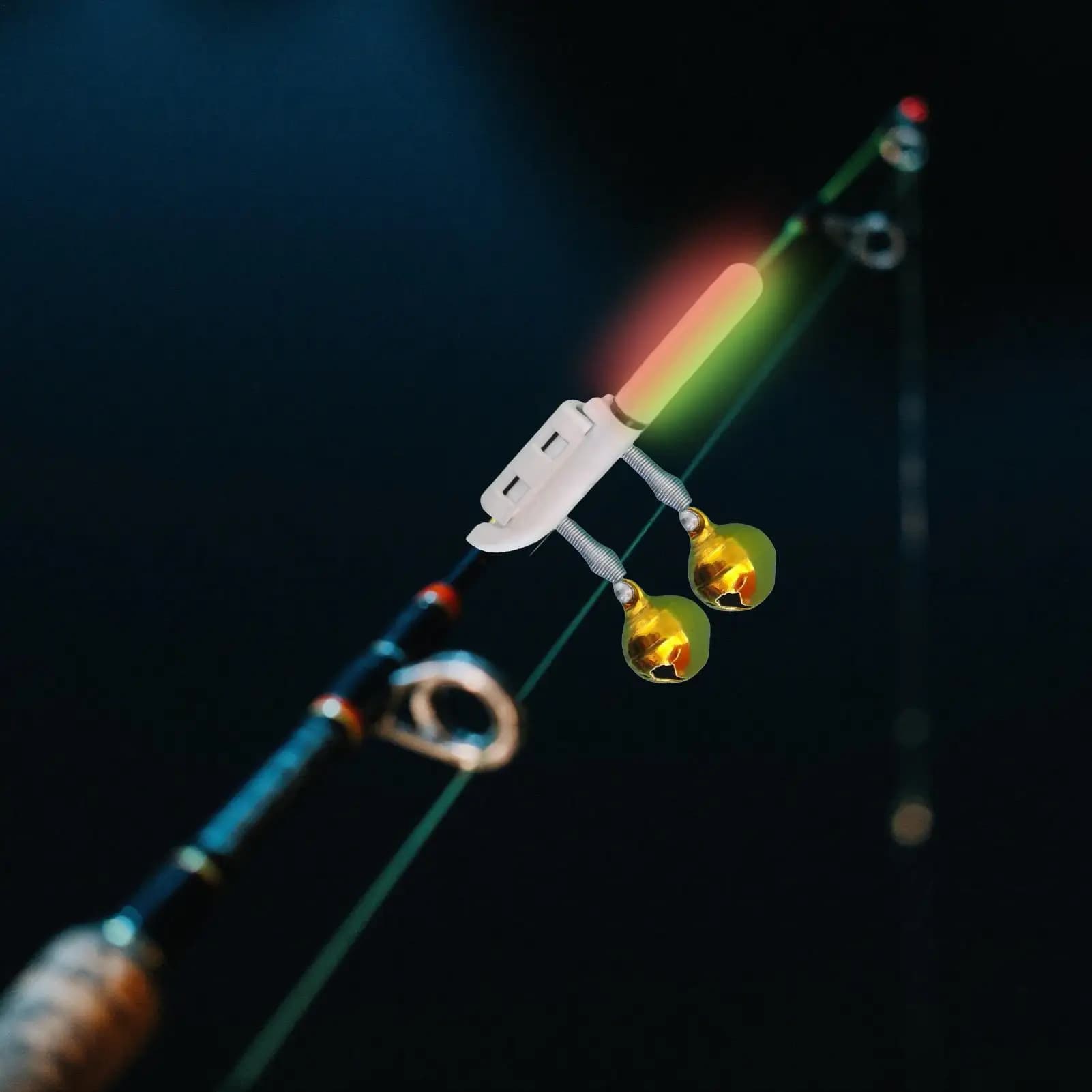 Alarme de touche électronique avec lumière LED et charge USB pour pêche nocturne - Accessoire innovant
