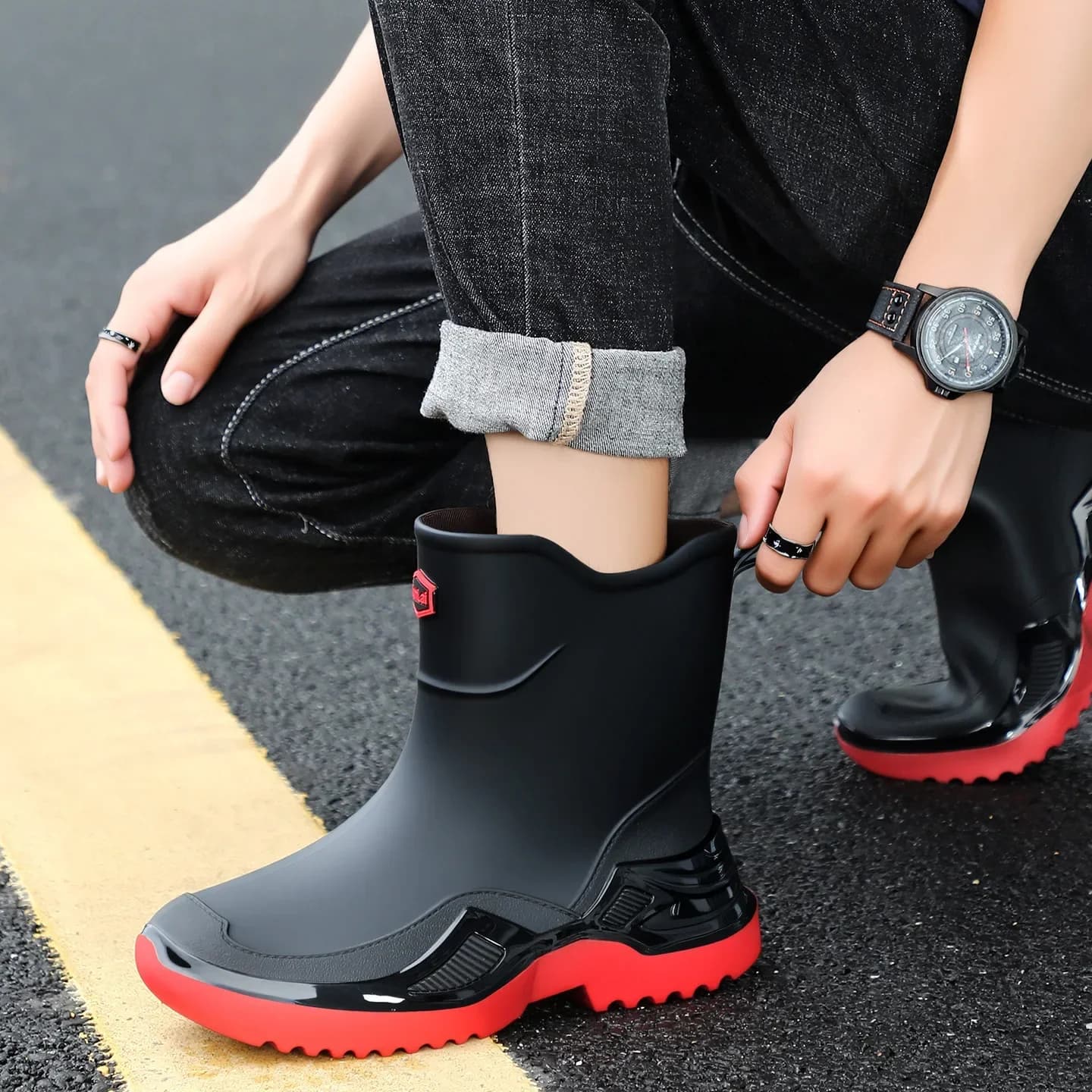 Bottes de sport courtes homme noires coréennes antidérapantes écologiques caoutchouc épais
