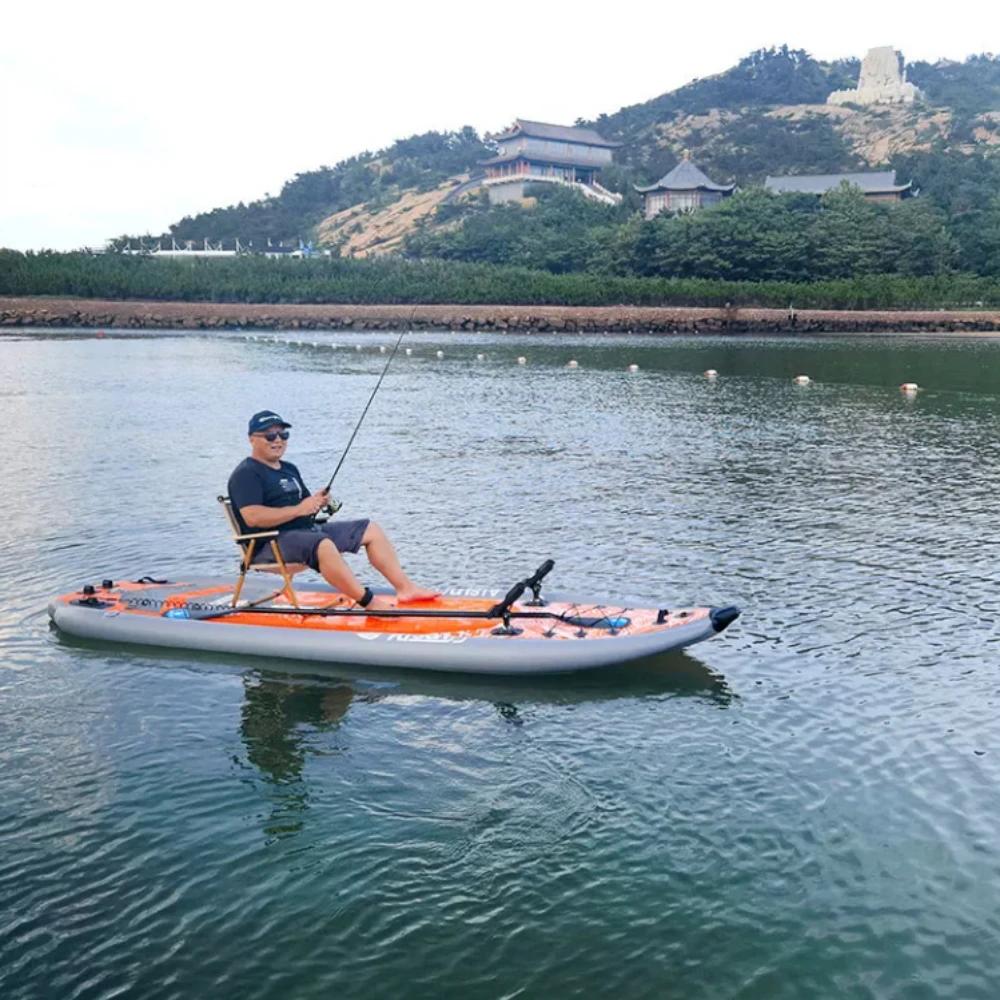 Bateau de pêche gonflable PVC en vente - Kayak gonflable personnalisable OEM pour pêcheurs