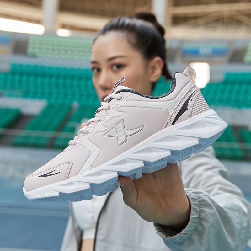 Chaussures de running Xtep antidérapantes pour pêche sportive avec amorti et semelle souple