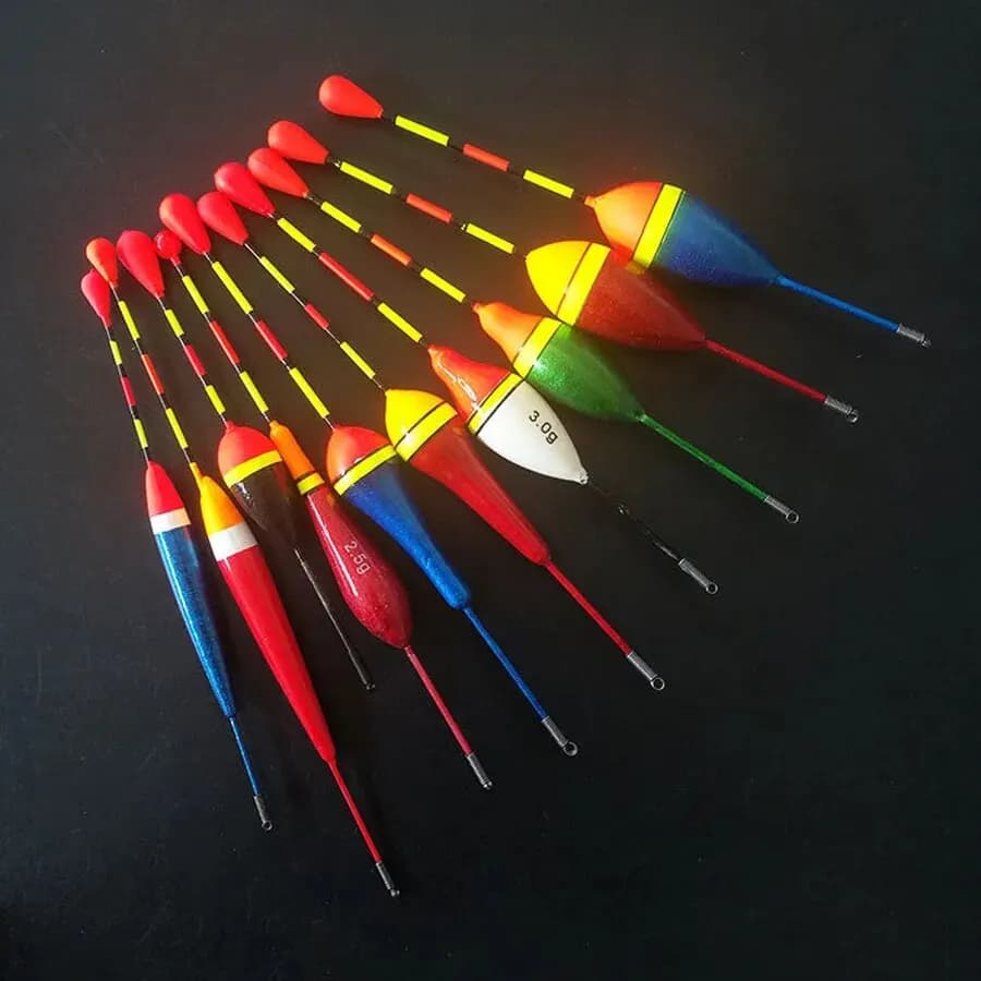Lot promotion de 10 flotteurs de pêche multicolores et tailles mixées pour une pêche adaptée