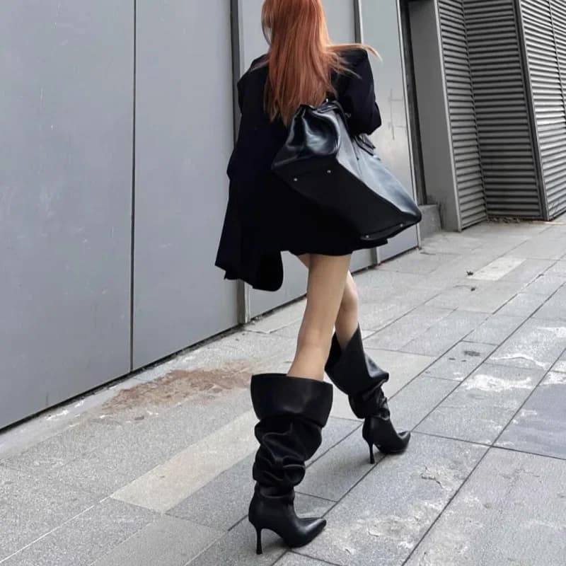 Bottes longues femmes talon fin pointu mode confort plissé européen américain sexy pêche 2023