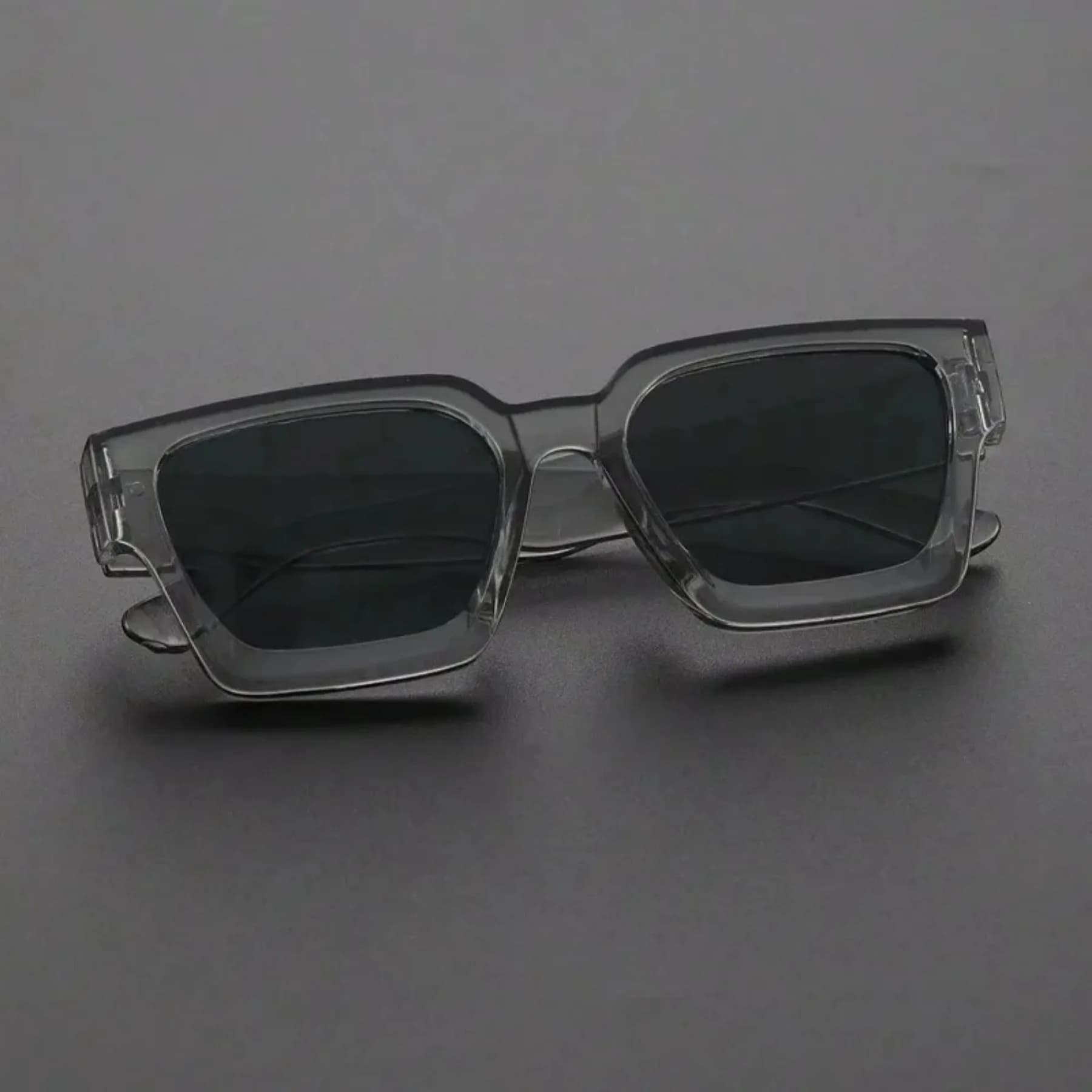 Lunettes de soleil unisexe carrées en plastique pour pêche photographique et sorties plage - style rétro