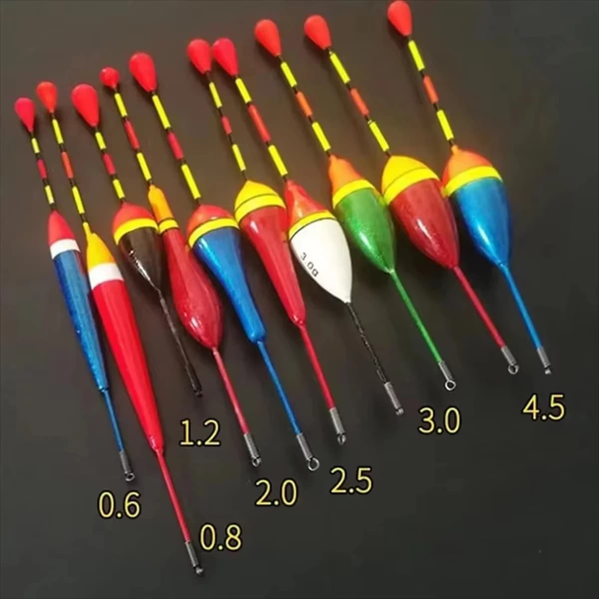 Lot promotion de 10 flotteurs de pêche en mousse, mix tailles et couleurs, pour votre matériel et accessoires