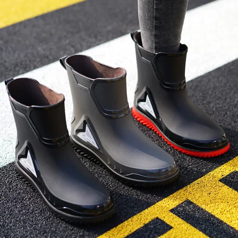 Bottes de pluie mi-mollet hommes mode avec bandes réfléchissantes, chaussures étanches élastiques grises pêche