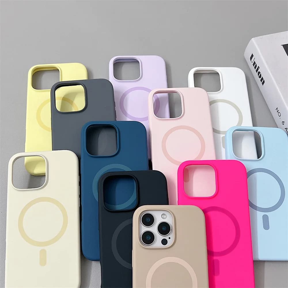 Coque silicone originale iPhone 16 15 14 13 12 Pro Max - Compatible MagSafe et charge sans fil magnétique