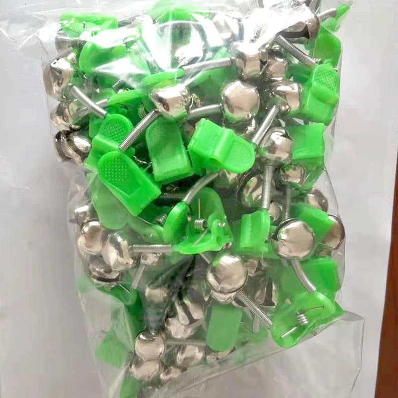 10 pièces de clips plastique avec double anneau et cloches d'alarme pour canne à pêche, accessoires pêche