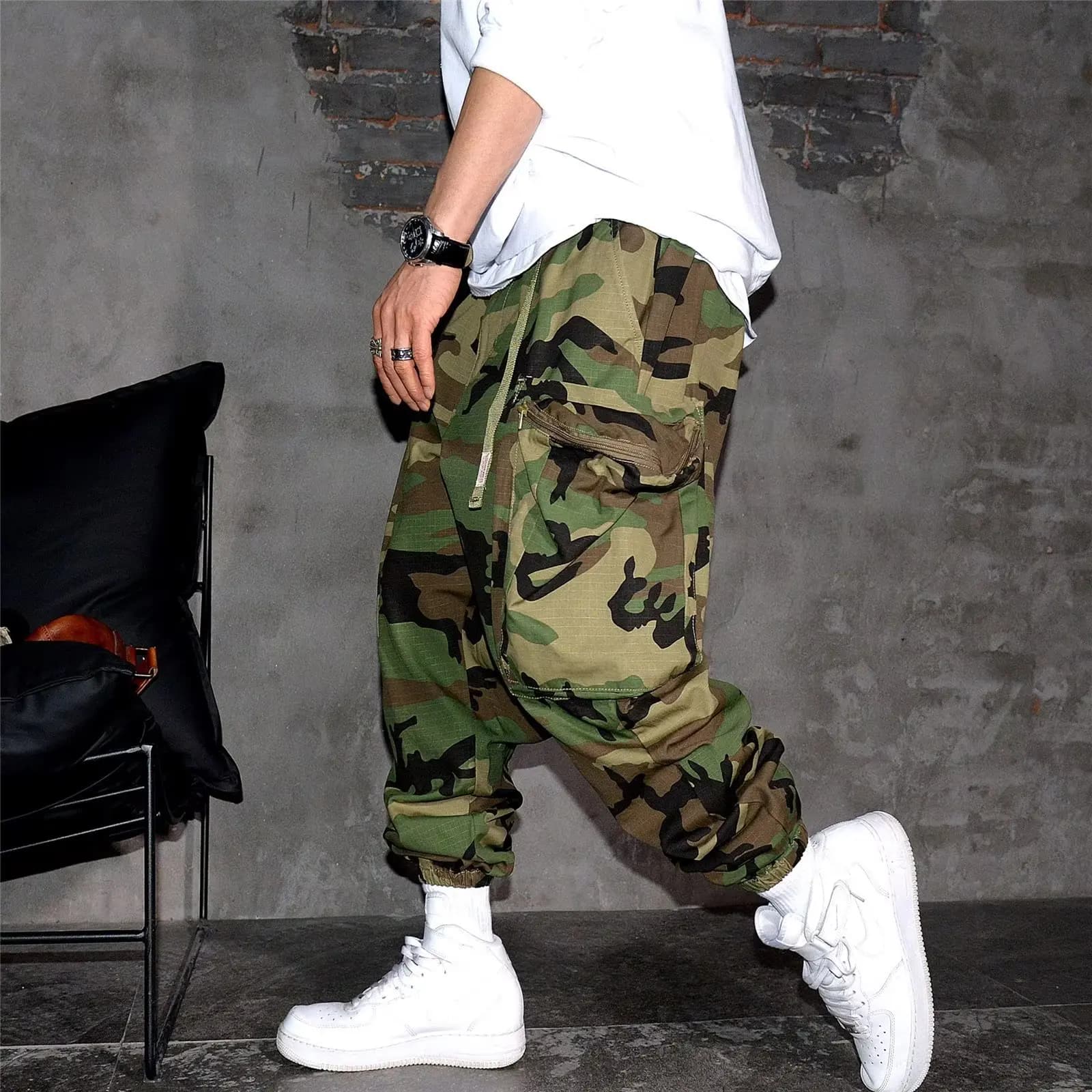 Pantalon camouflage cargo homme style coréen 2024 pêche serré cheville poches multiples tendance