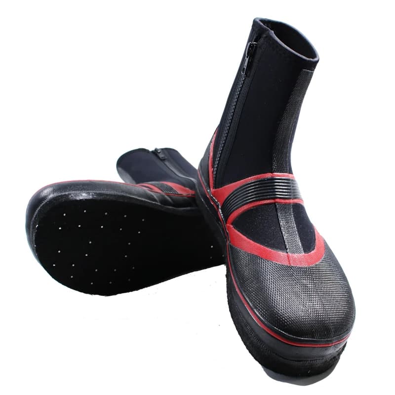 Chaussures de pêche couple avec semelle feutre cloutée - Bottes mer antidérapantes homme et femme tailles 36 à 46 pour été