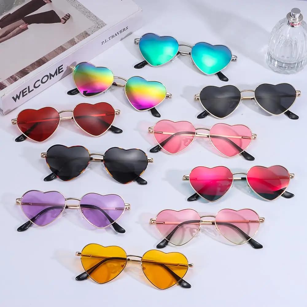 Lunettes cœur métal UV400 polarisées pour femmes - accessoire mode fantaisie et protection solaire