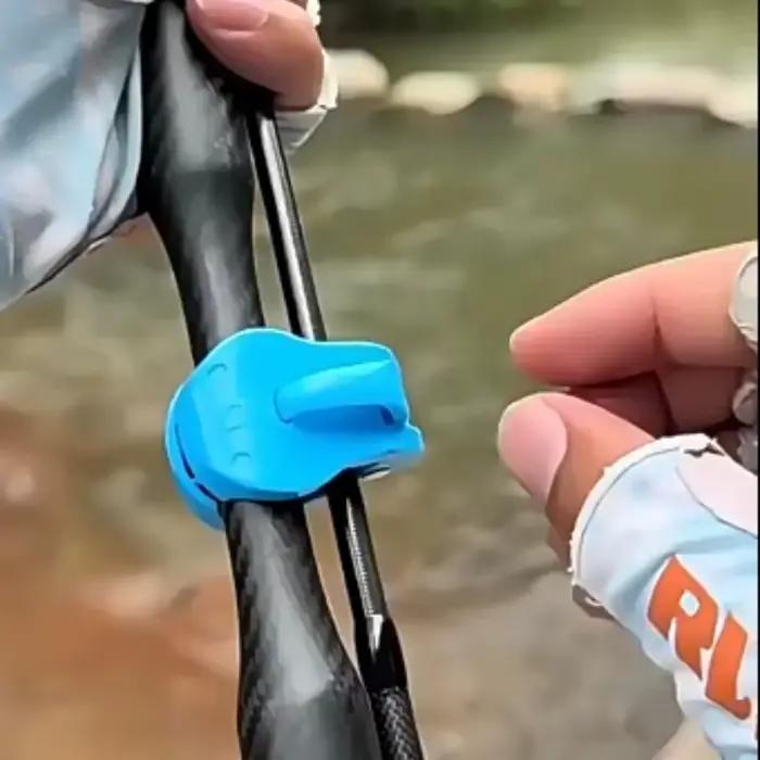 Solution porte-cannes multifonctionnelle en plastic robuste pour ranger 2 à 4 cannes à leurre mer ou table plage océan