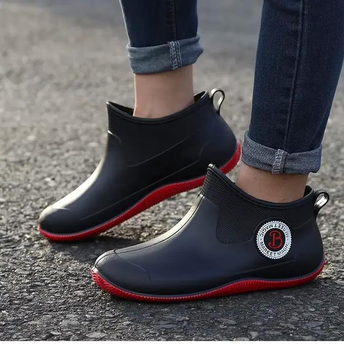 Chaussures aquatiques couple anti-dérapantes imperméables légères bottes de pluie unisexe