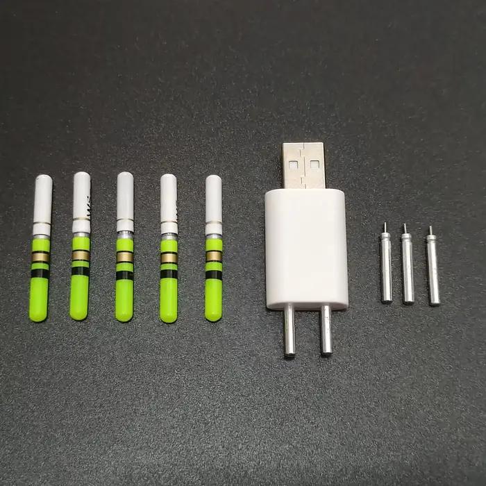 5 bâtons lumineux avec piles rechargeables CR322 - Chargeur inclus - Accessoire pêche nocturne étanche J552