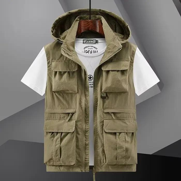 Veste de pêche homme déperlante avec capuche amovible et multiples poches pour le printemps