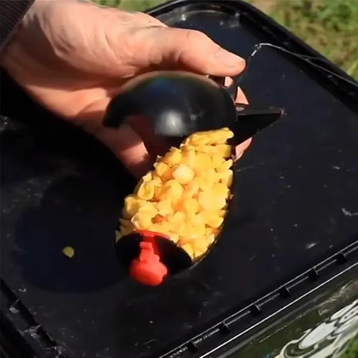 Spod et feeder pour carpe : lance-appâts, flotteurs et accessoires de pêche positionnelle